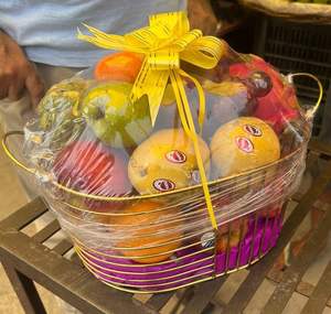 Panier de fruits en fil métallique de haute qualité, magnifiquement fabriqué à la main, rangement polyvalent pour la maison et la cuisine - Product Image 2