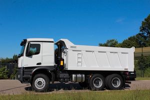 Camion tracteur diesel Mercedes-Benz Arocs 4048 6x4 Euro 6, transmission manuelle, capacité de charge 31-40T, conduite à gauche, neuf - Product Image 5