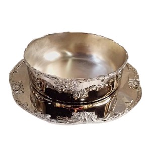 Bol à chocolat de luxe en métal noir de qualité supérieure pour offrir des célébrations festives et des événements spéciaux Affichage de desserts en gros en vente - Product Image 2