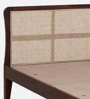 Lit moderne Meriana en teck massif, taille king, avec rotin tressé pour la chambre à coucher
