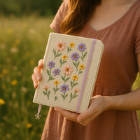 Carnet en peluche brodé de fleurs pastel mignon LABON A5 Journal doux et moelleux avec bande élastique bord en dentelle et breloque en métal fleur