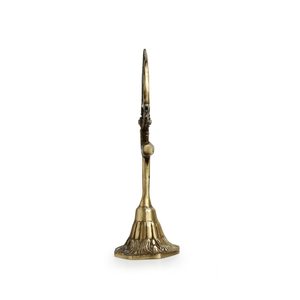 Sculpture Trishul traditionnelle en laiton plaqué or un symbole Divin Trident. Disponible aux prix de gros. - Product Image 6