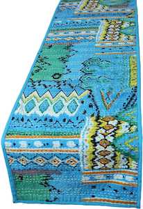 Chemin de table en coton brodé floral artisanal, écologique, lavable, décoration d'intérieur, cadeau de Noël personnalisable - Product Image 2