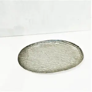 VISHAL HANDICRAFT Bandeja de Mesa Decorativa Ovalada de Hierro y Metal, Diseño Industrial, Pulida a Mano, Fabricante de Uttar Pradesh - Product Image 1
