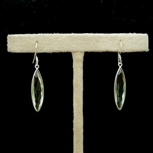 Boucles d'oreilles en argent Sterling 925 de haute qualité cadeau de mariage fait à la main avec des pierres précieuses d'améthyste verte naturelle pierres précieuses en vrac - Product Image 1