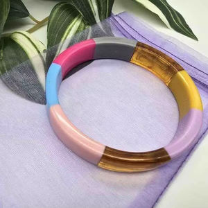 Bracelets et joncs en résine pour femmes, nouvelle collection, bijoux de style ange pour les fêtes et les mariages, haute qualité - Product Image 1