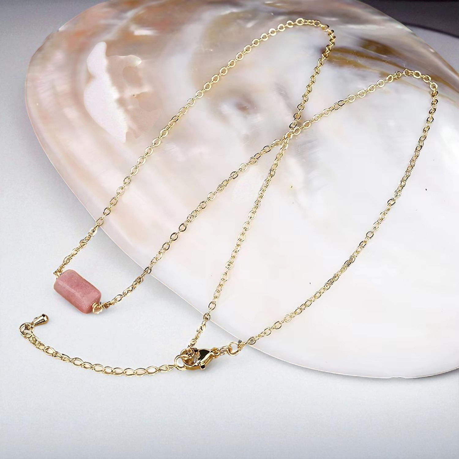 โรโดไนท์สีชมพู