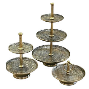 Juego de 3 soportes para pasteles de diseño de forma redonda chapados en oro, soporte para pasteles de lujo de 1 2 3 niveles de calidad exclusiva de Metal de aluminio - Product Image 1