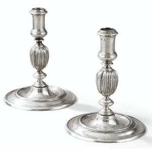 Bougeoir en aluminium de qualité supérieure avec des détails complexes, parfait pour les restaurants, les hôtels et les intérieurs minimalistes modernes. - Product Image 6