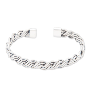 Bracelet de manchette en argent sterling en forme de tresse traditionnelle classique de conception minimaliste Boho en gros - Product Image 1