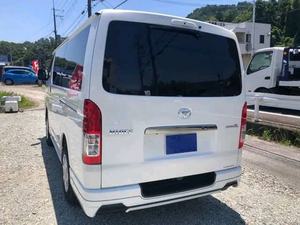 Voiture d'occasion de qualité et abordable, Toyota Hi-ace 2021, conduite à droite - Product Image 4