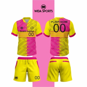 เสื้อฟุตบอลทีมแบบกำหนดเอง พิมพ์ลายด้วยความร้อน 100% โพลีเอสเตอร์ แห้งเร็ว น้ำหนักเบา ระบายอากาศได้ดี ไร้ตะเข็บ คอวี แขนสั้น - Product Image 6