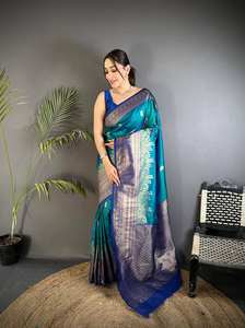 Sari indien traditionnel pour femmes en soie bleu sarcelle avec bordure contrastée en zari pour les fêtes - Product Image 4