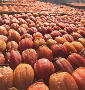 Matériel de kaki séché de haute qualité en provenance du Vietnam, idéal pour les recettes de cuisine sucrée, les mélanges de confiserie et les coffrets cadeaux de luxe - Product Image 1