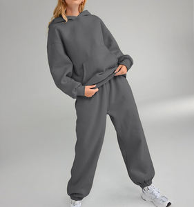 Survêtements sur mesure pour femmes fabriqués en usine par des fabricants OEM Top vente Survêtements pour femmes en tissu de coton/polyester à bas prix - Product Image 2