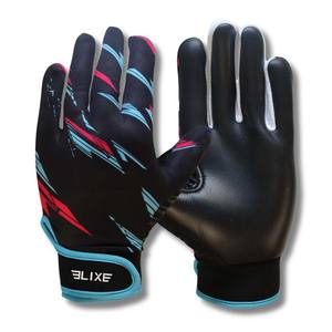 Nouveau design de gants gaéliques personnalisés, tissu respirant, utilisé pour le football gaélique GAA, meilleurs gants personnalisés - Product Image 3