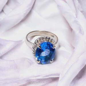 Bague en Tanzanite faite à la main, pierre précieuse ovale, argent sterling, pierre de naissance de décembre, bijoux élégants, cadeau pour femmes - Product Image 2