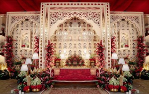 White Jali <b>Backdrop</b> <b>Frames</b> For English Weddings Luxury Handmade Beautiful Wooden <b>Frame</b> Wedding Decor Photo Booth Stage Decor UK - Product Image 5