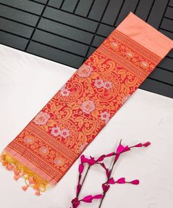 Magnífico <span class=keywords><strong>Saree</strong></span> Banarasi con borde Zari y detalles impresos para bodas y recepciones