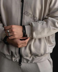 Ensemble de survêtement tendance pour homme avec sweat à capuche et pantalon cargo conçu pour le confort, le style et les activités quotidiennes offrant une sensation de douceur en coton - Product Image 5