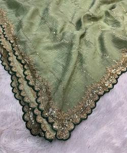 TENDANCE CHRUNCHY CRUSH BRODERIE SÉQUENCE ZARI TRAVAIL SAREE AVEC BLOUSE NON COUCHÉE VÊTEMENT DE FÊTE PRIX DE GROS VÊTEMENT ETHNIQUE - Product Image 2