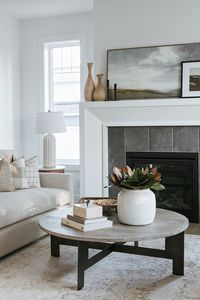 Mesa de centro de madera redonda pequeña extraíble de lujo con diseño de dormitorio de sala de estar de alta gama - Product Image 3