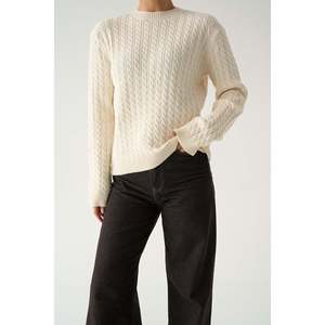  Pull en tricot torsadé - Product Image 1