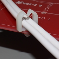 Petite pince de câblage en nylon personnalisable pince de gestion de câble enfichable pour carte Pc Clips de câble en plastique pour fil électrique selle
