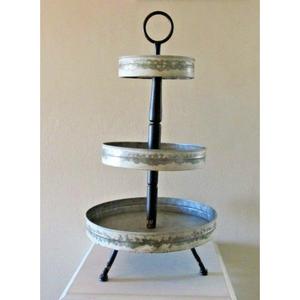 Plateau de service galvanisé de qualité supérieure à 3 niveaux avec forme et taille personnalisées. Excellent taux de Rana Overseas Inc. - Product Image 1