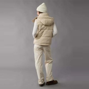 Gilet matelassé en coton confortable pour femmes, couleur ivoire, à capuche |   Veste sans manches tendance pour les activités de plein air - Product Image 4