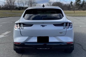 รถเอสยูวี ฟอร์ด มัสแตง แมค-อี เอเอชดี ปี 2021 ขับเคลื่อนสี่ล้อ แบตเตอรี่ลิเธียม ยาง R18 เบาะหนัง มอเตอร์ขับเคลื่อนคู่ กล้องมองหลัง หลังคาซันรูฟแบบพาโนรามา - Product Image 2