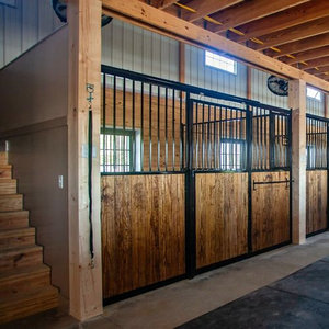 Seepoem Durable 4m * 4m Noir Métal En <span class=keywords><strong>Bois</strong></span> Cheval Stable 12ft * 12ft Cheval Box avec Bonne Ventilation Nouvel État Cheval <span class=keywords><strong>Abri</strong></span> - Product Image 1
