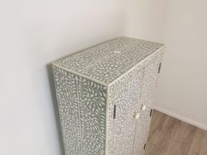 Mesa auxiliar de muebles con incrustaciones de hueso de estilo moderno hecha a mano para el hogar o el hotel para el dormitorio o la sala de estar - Product Image 2