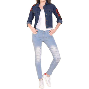 Veste en jean décontractée à manches longues pour femmes respirante et élégante avec rembourrage en coton Prix de conception OEM personnalisé - Product Image 4