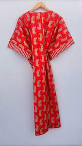 Vestido Mini Kaftan Floral Indio de Algodón, Cintura Natural, Hecho a Mano, Cuello en V, Ropa de Dormir para Mamás - Product Image 4