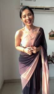 Sari en soie de créateur avec chemisier pour les fêtes Bollywood Indian Ethnic One Minute Ready Wear Saree for Winter for Festivals - Product Image 4