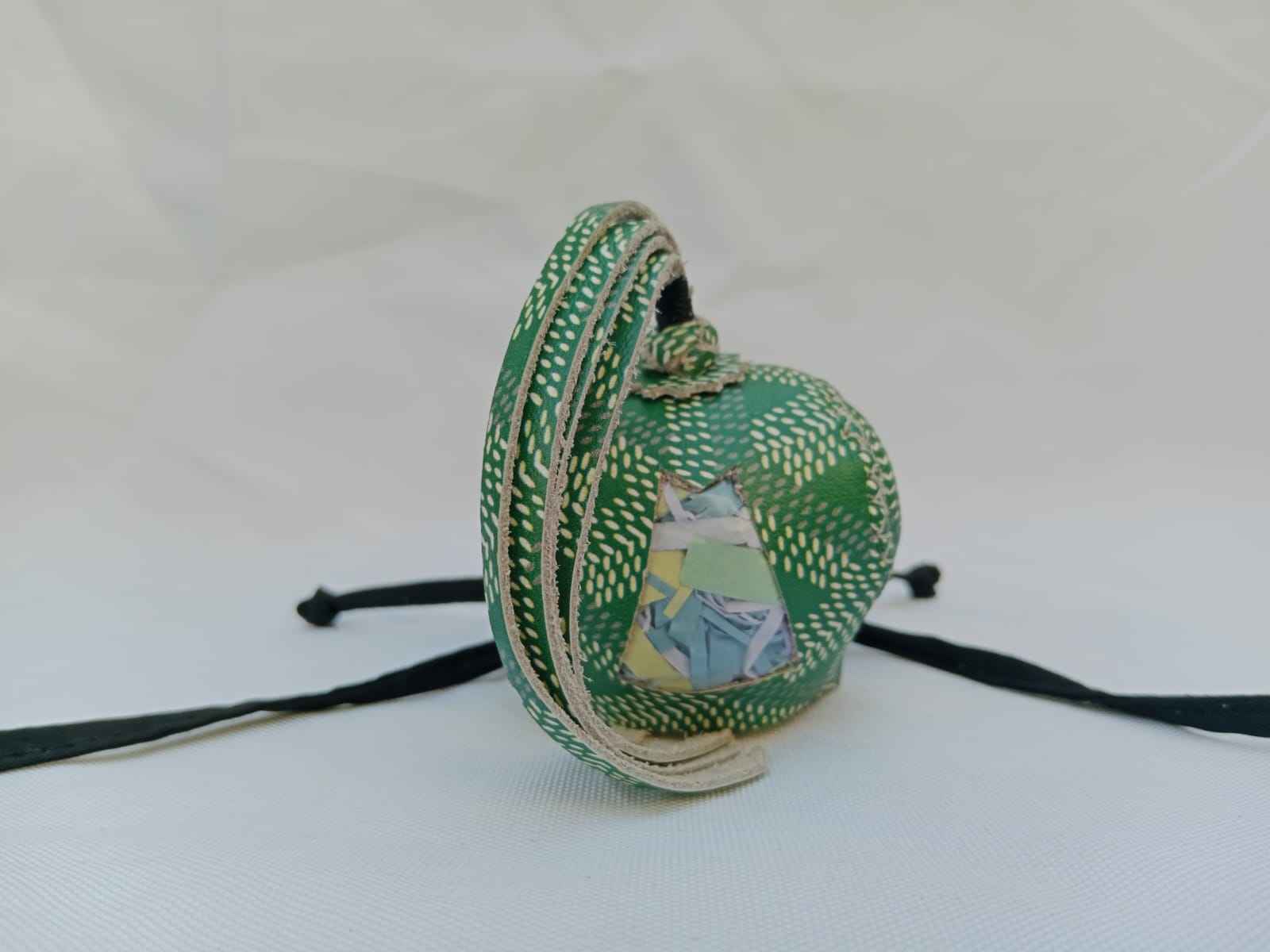 สีเขียว