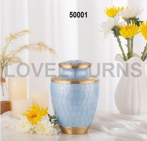 Urna Funeraria de Latón para Cenizas Humanas - Product Image 1