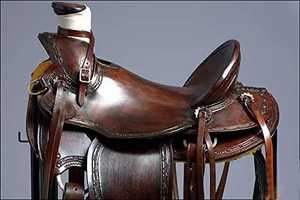 Sillín de caballo occidental clásico de alta calidad con diseño tallado de cuero genuino Último precio con descuento Pedido a granel Equitación - Product Image 3