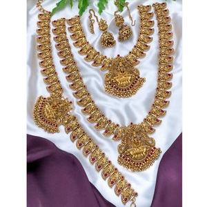Joyería Religiosa Tradicional para Mujer, Chapada en Oro, de Latón, con Diseño de Lakshmi, Collar con Aretes para Boda - Product Image 1