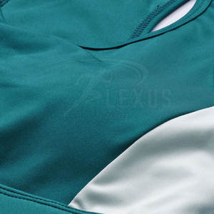 Sujetador deportivo sin costuras transpirable de alta calidad para ropa de entrenamiento de mujer-Tallas grandes amigables - Product Image 5