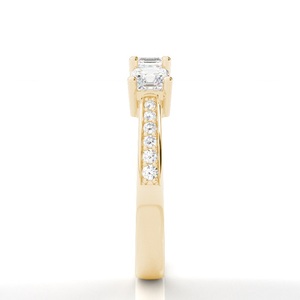 Présentation de la tradition avec un poids de pavé de 0.90 carats, taille fine Asscher, trois pierres cultivées en laboratoire, diamant pour mariage nuptial - Product Image 2