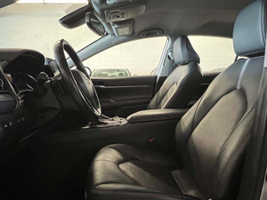 Camry XSE 2023 Usado, Tracción Delantera, Automático, Volante a la Izquierda, Interior de Cuero Oscuro, ACC, Neumáticos R17, Techo Solar, Faros LED - Product Image 3