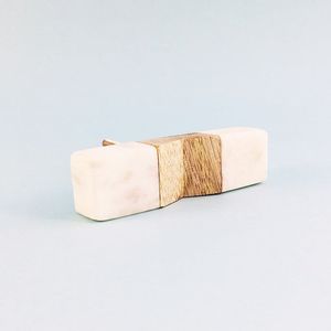 Boutons en marbre et en bois pour tiroirs de meubles, finition naturelle artisanale, quincaillerie de luxe pour les intérieurs de cuisine modernes - Product Image 5