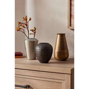 Vase en métal de luxe fabriqué à la main avec des détails antiques de qualité supérieure pour l'affichage de table finition polie dorée au prix de vente - Product Image 4