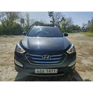 Hyundai Santa Fe DM 2013, Diésel, 4x4, SUV, 2.0 Turbo, Transmisión Manual/Automática, Colores Interiores Oscuros/Claros - Product Image 2
