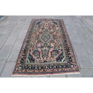 Alfombra Turca Vintage de 4.1x7.7 pies (125x236 cm), Alfombra Floral Azul y Roja - Product Image 1