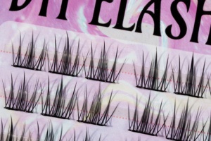 Pestañas Postizas en Racimo con Curvatura C, Hechas a Mano con Cabello Sintético Pre-encolado, Longitud de 14 mm, Grosor de 0.07 mm, Ultra Suaves, NBT-N-07 - Product Image 2
