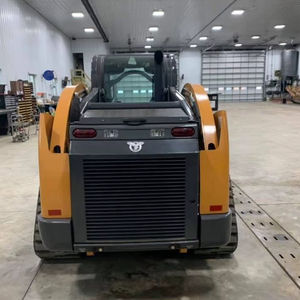 Livraison gratuite Case TV380 20,8 heures, avec caméra de recul, 2 vitesses, commandes électro-hydrauliques, cabine avec climatisation, attache hydraulique robuste, radio, chauffage de bloc - Product Image 4