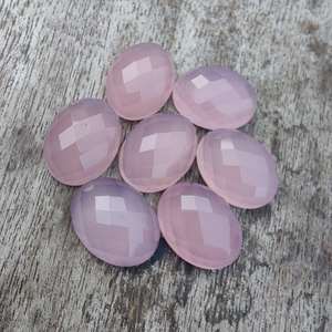 Piedras preciosas sueltas de cuarzo rosa natural de calidad AAA +, forma ovalada, corte a cuadros, Parte posterior plana, calibrado, disponible en todos los tamaños, venta al por mayor - Product Image 1
